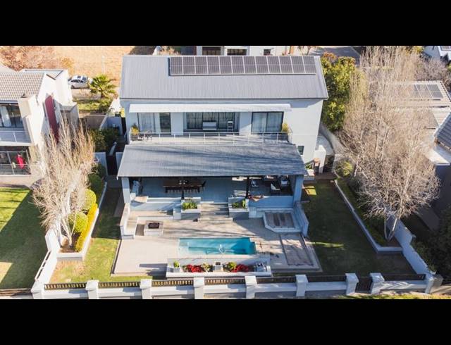 3 BEDROOM HOUSE FOR SALE IN COPPERLEAF ESTATE